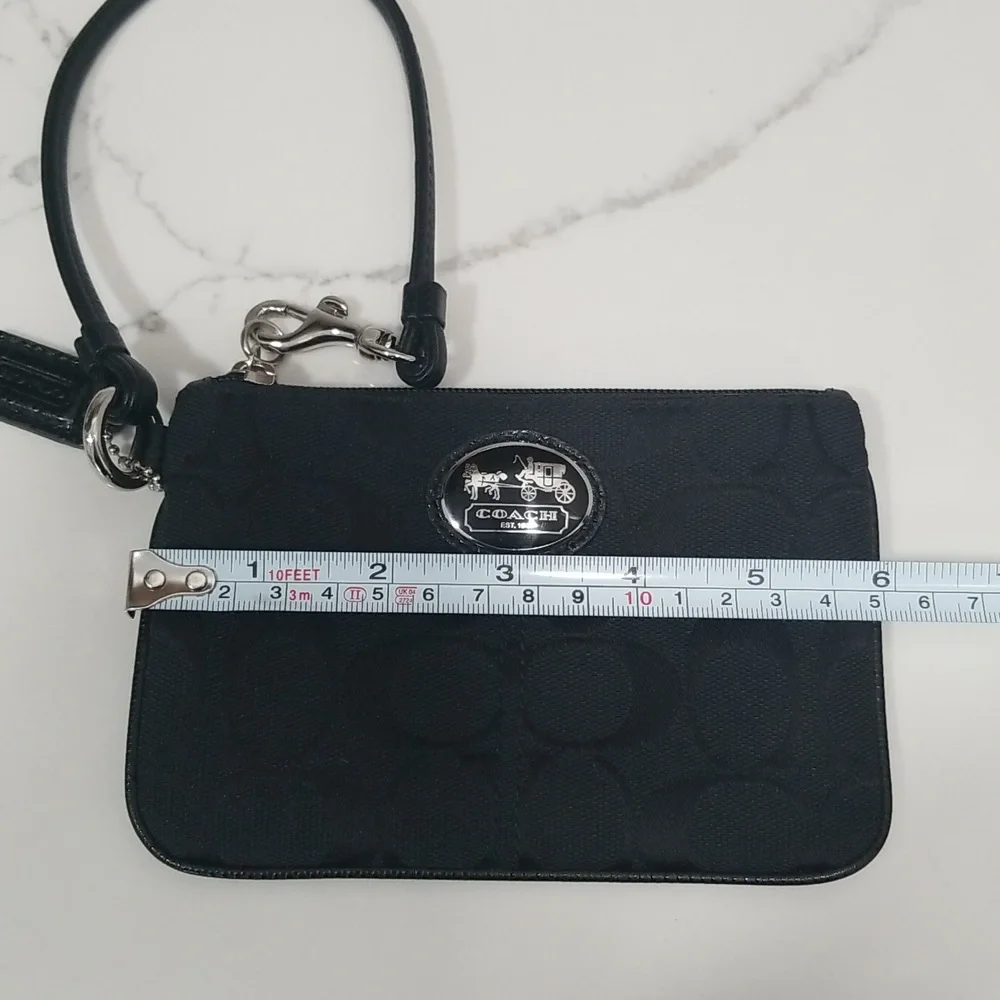 NWOT Coach Black Signature Canvas Wristlet - Picture 7 of 9